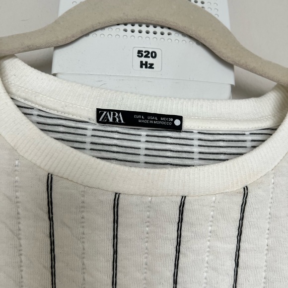 Zara Sweater - Picture 4 of 4